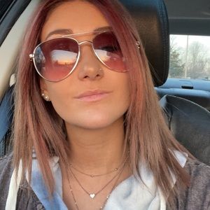 Meet your Posher, Allyson